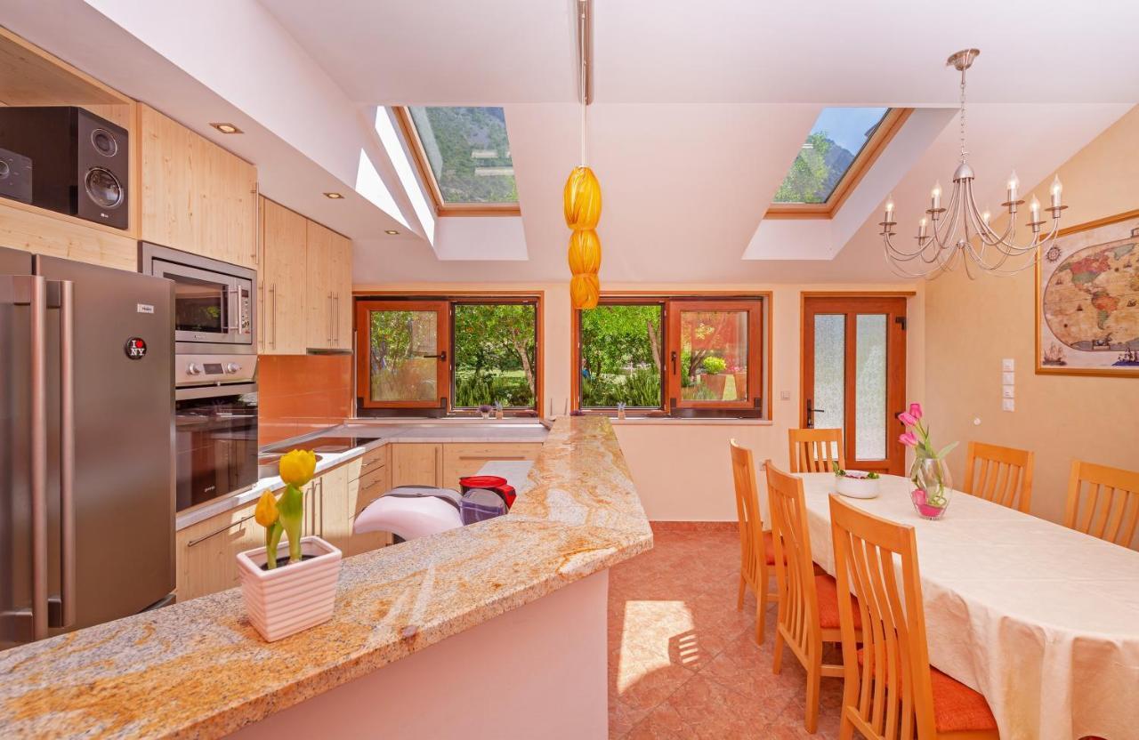 Holiday Home Ana's Paradise Mlini Exterior foto